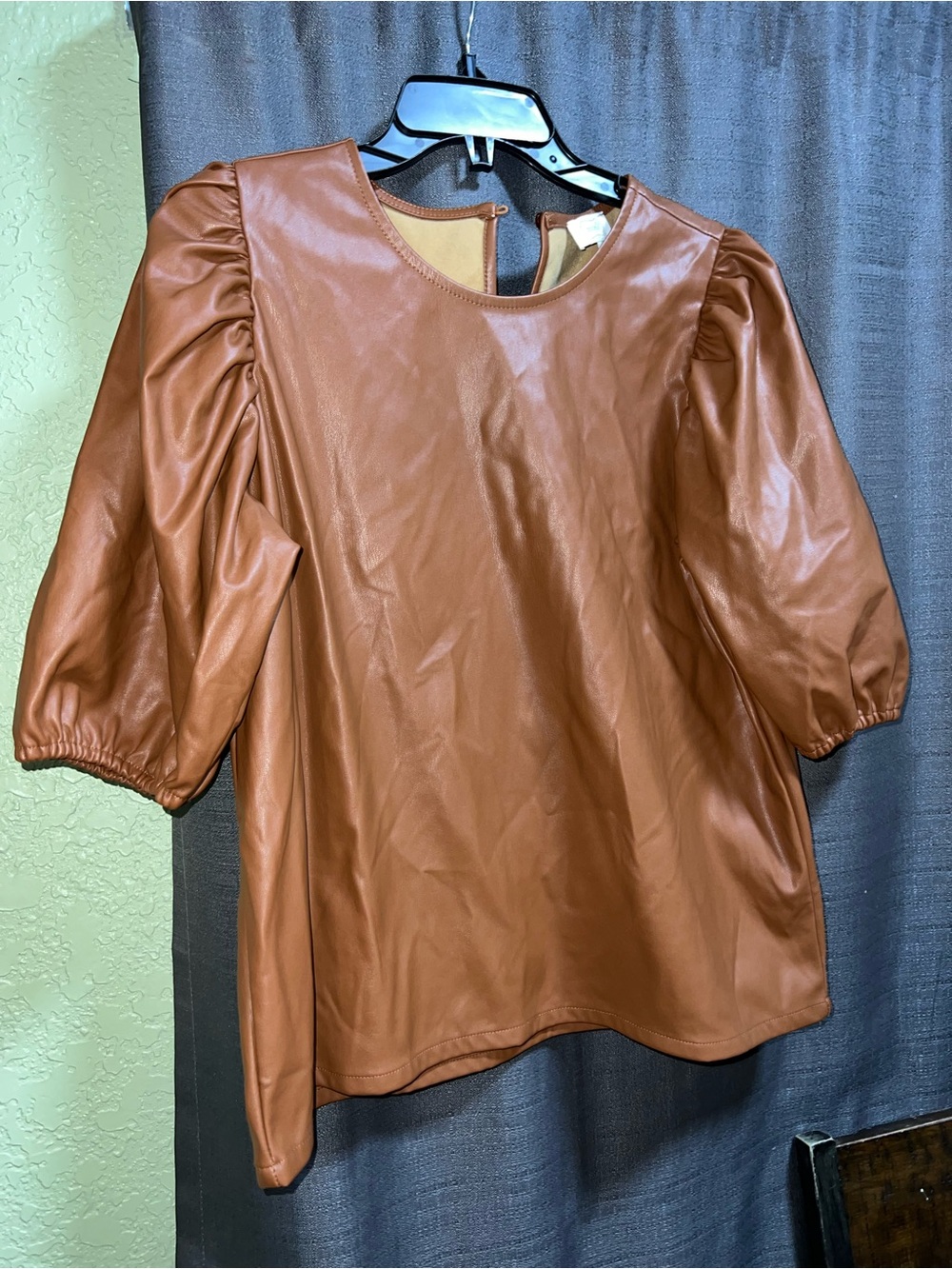 Mud Pie Women's Mud Pie Women's Lemy Faux Leather Top Bubble Sleeve Tan